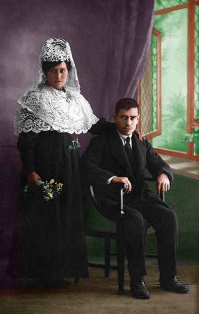 (c) Mamuga: 'Isabel y Antonio'