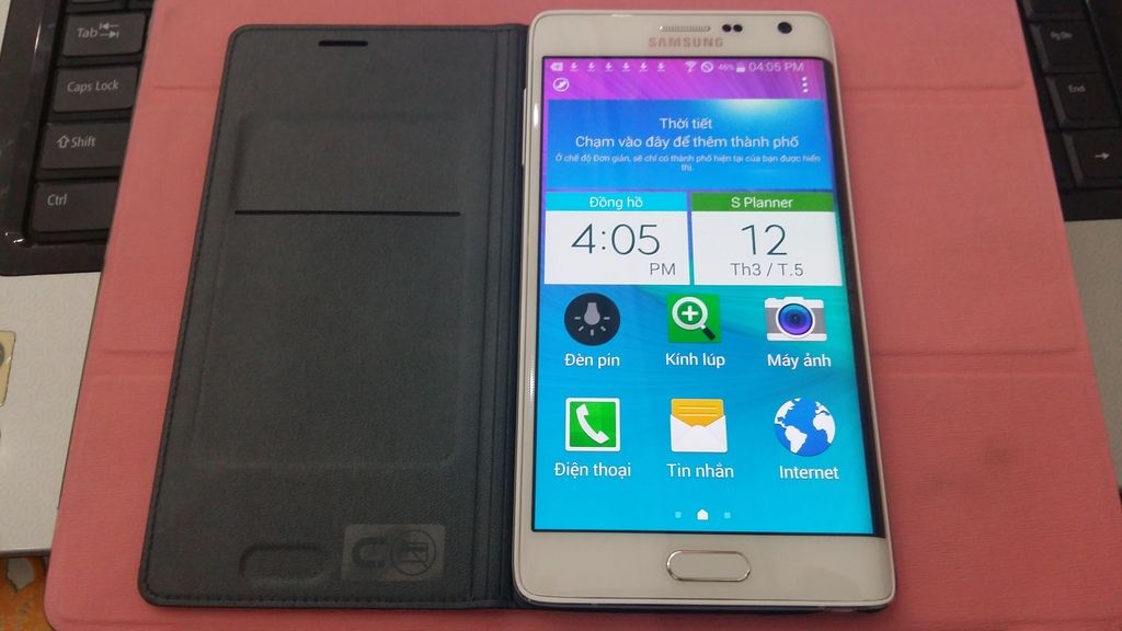 Samsung Galaxy E7 White & Samsung Note Edge - 4