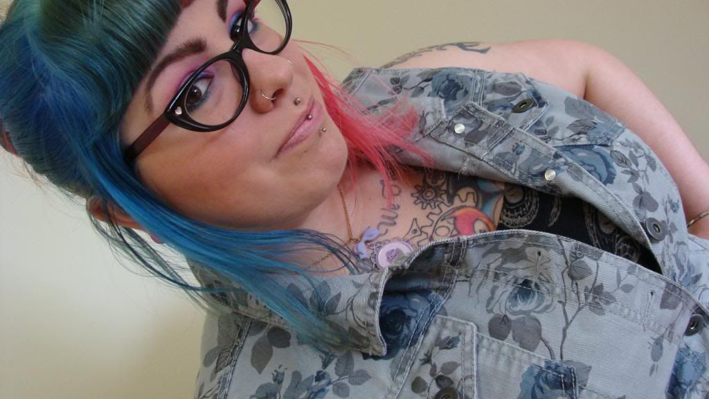 outfit of the day, ootd, pink hair, blue hair, half and half hair, denim vest, imyourpresent, etsy, floral vest, target vest